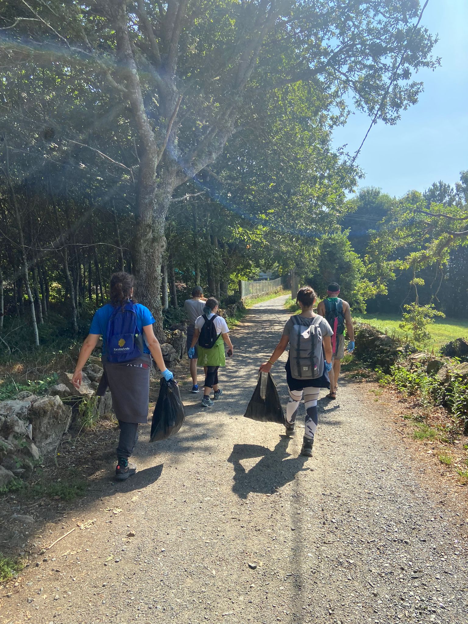 Pilgrims and trash Xacobeando